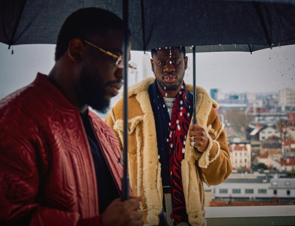 Franglish, Dinos - La Pluie